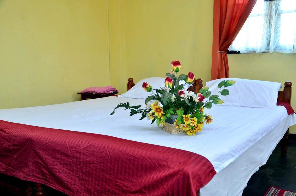 The Garden Rest Hotel Kandy Ruang foto