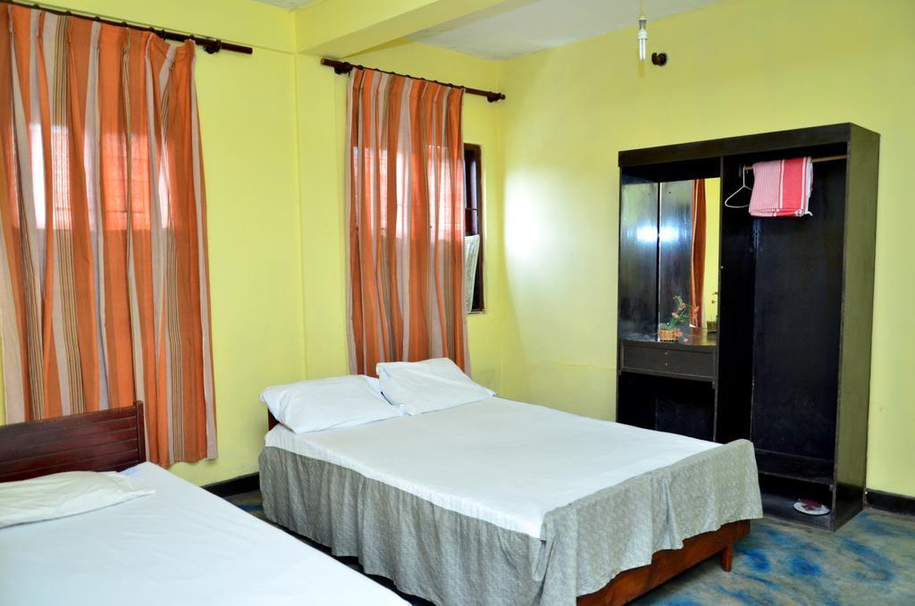 The Garden Rest Hotel Kandy Ruang foto