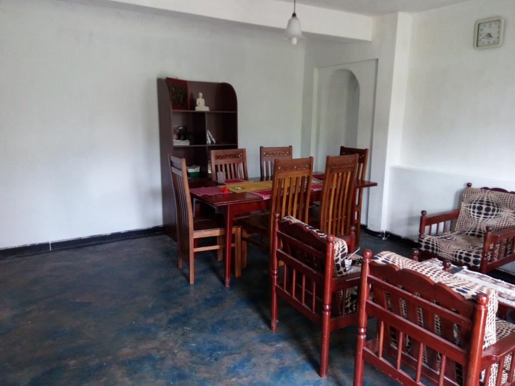 The Garden Rest Hotel Kandy Bagian luar foto